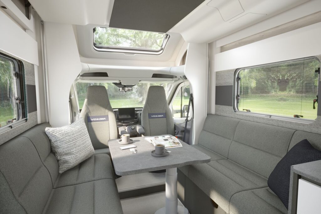 2027 Voyager 540 FrontLounge SS 11 06 2026 1920x1920 1