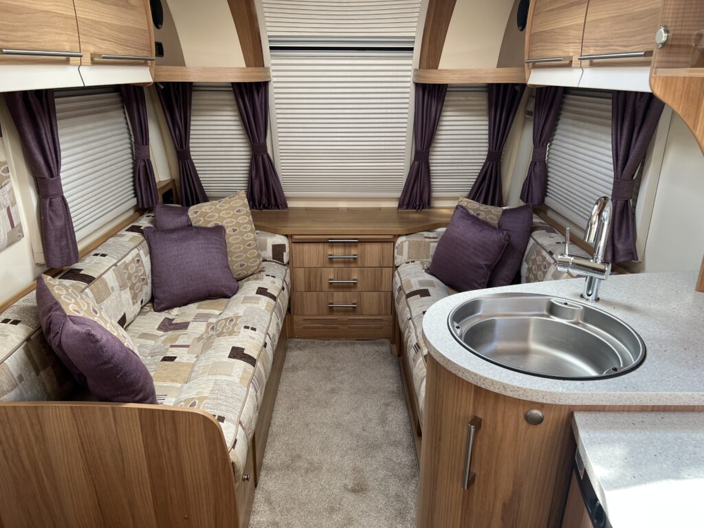 2013 Bailey Unicorn Cadiz NH 7 Scaled