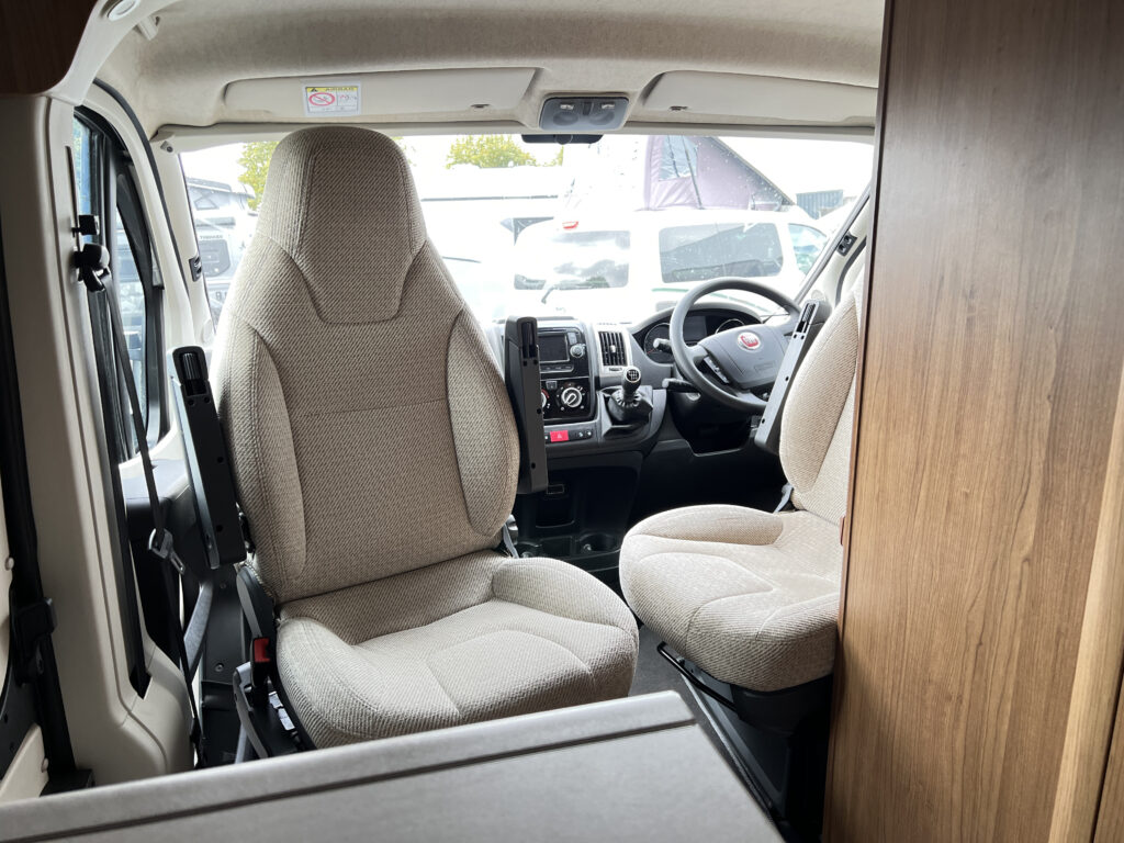 2017 Auto Trail V Line Sport 610 7 Scaled
