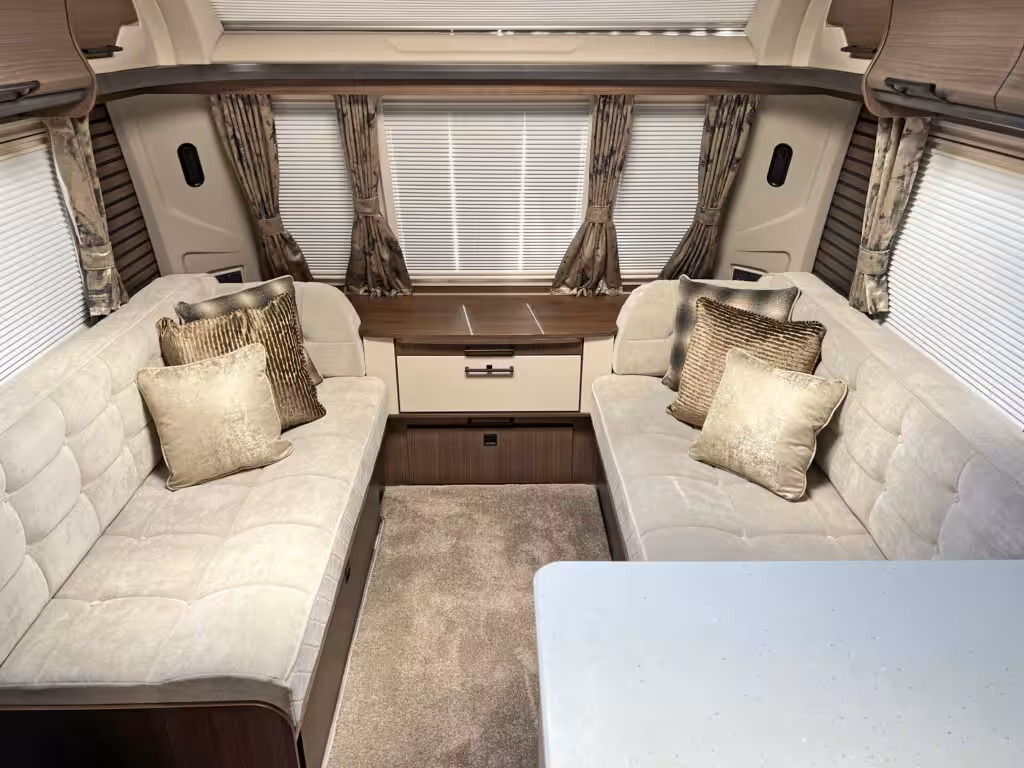 2027 Coachman Lusso III NH 5 Scaled